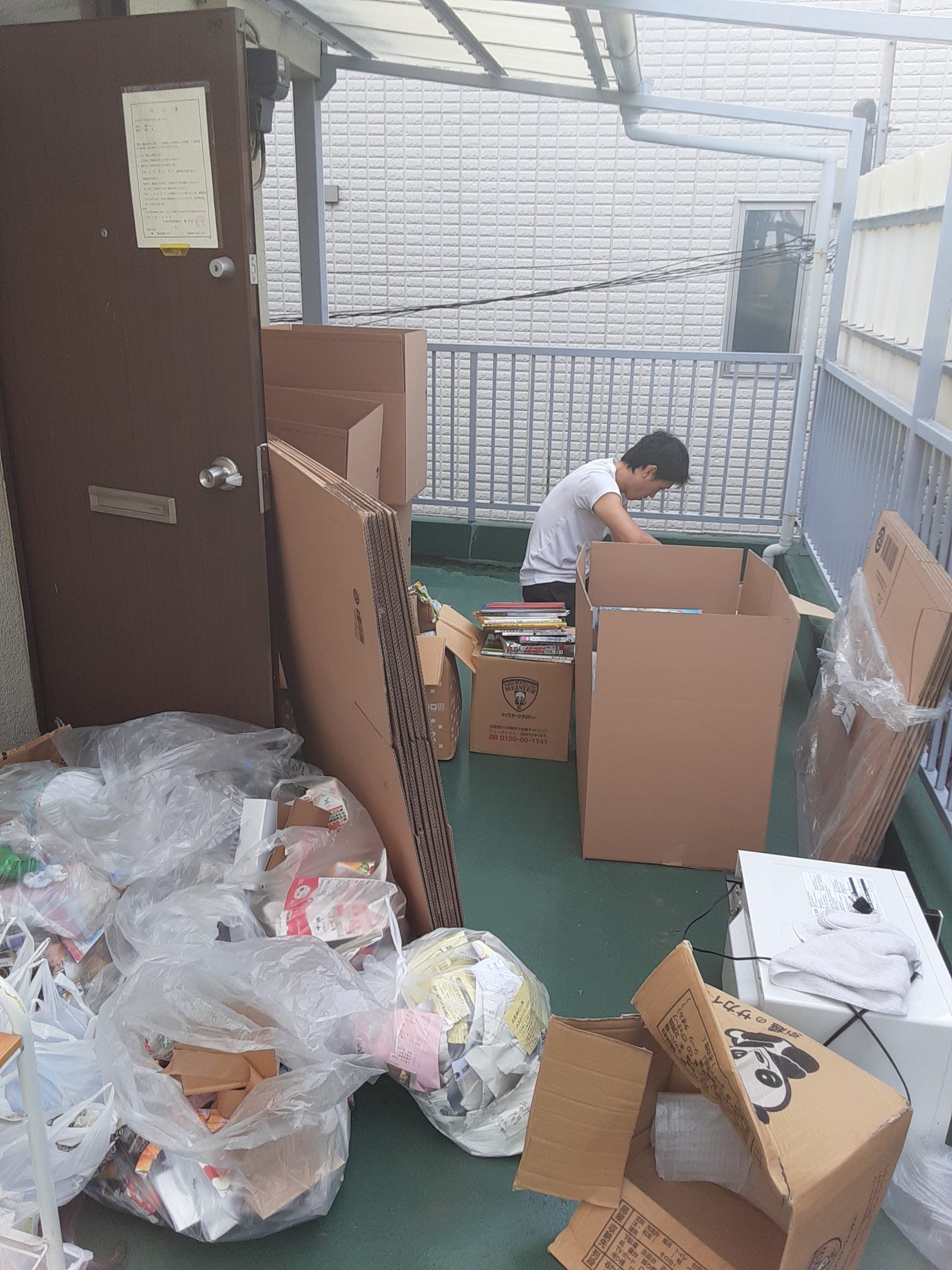 行政機関からの依頼で本日中に退去、赤帽でお手伝い 赤帽ファーストクラス配送